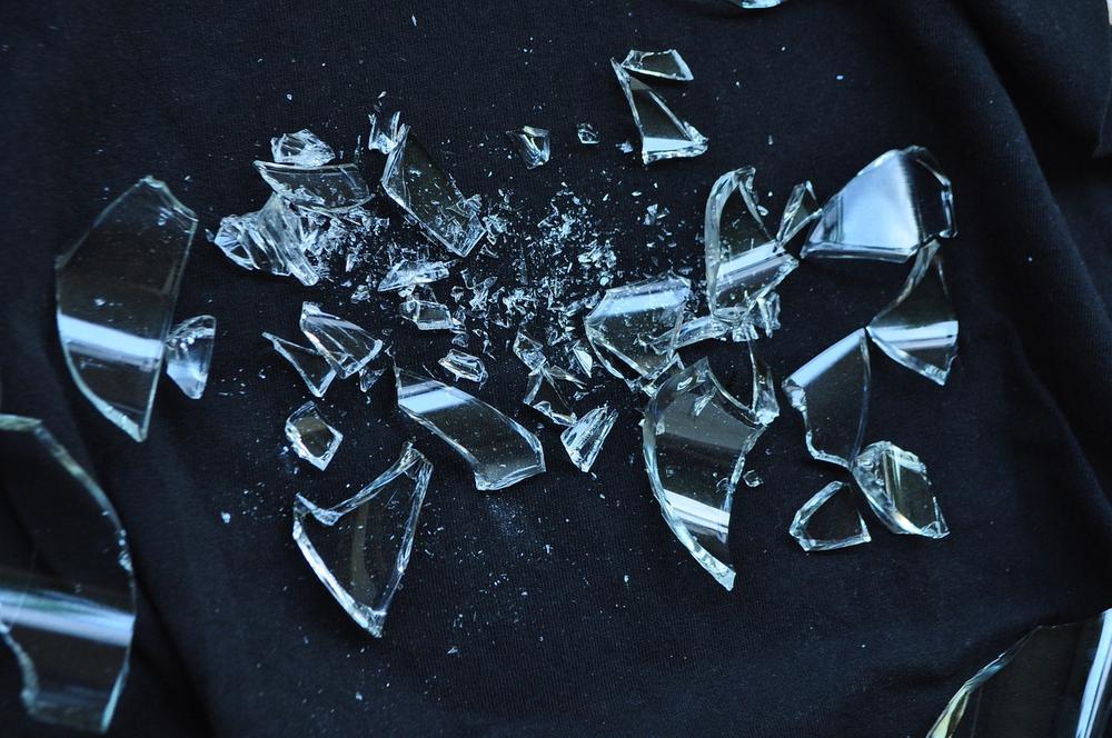 Deciphering the Symbolism and Meaning of Dreams About Consuming Broken Glass