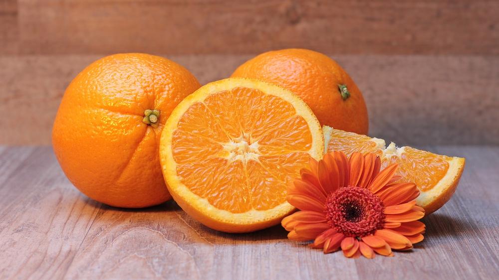 The Symbolic Meaning of Eating Oranges in Dreams