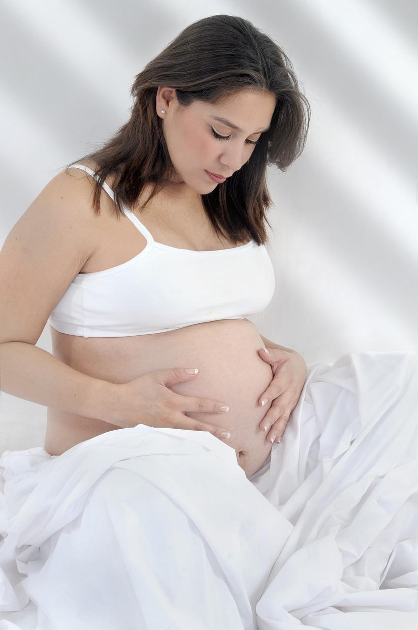 Understanding the Spiritual Significance of Dreaming About Being Pregnant