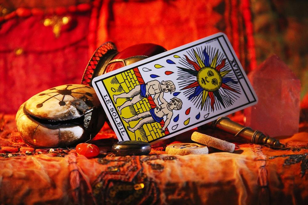 Analyzing the Symbolic Meanings of Tarot Card Dreams
